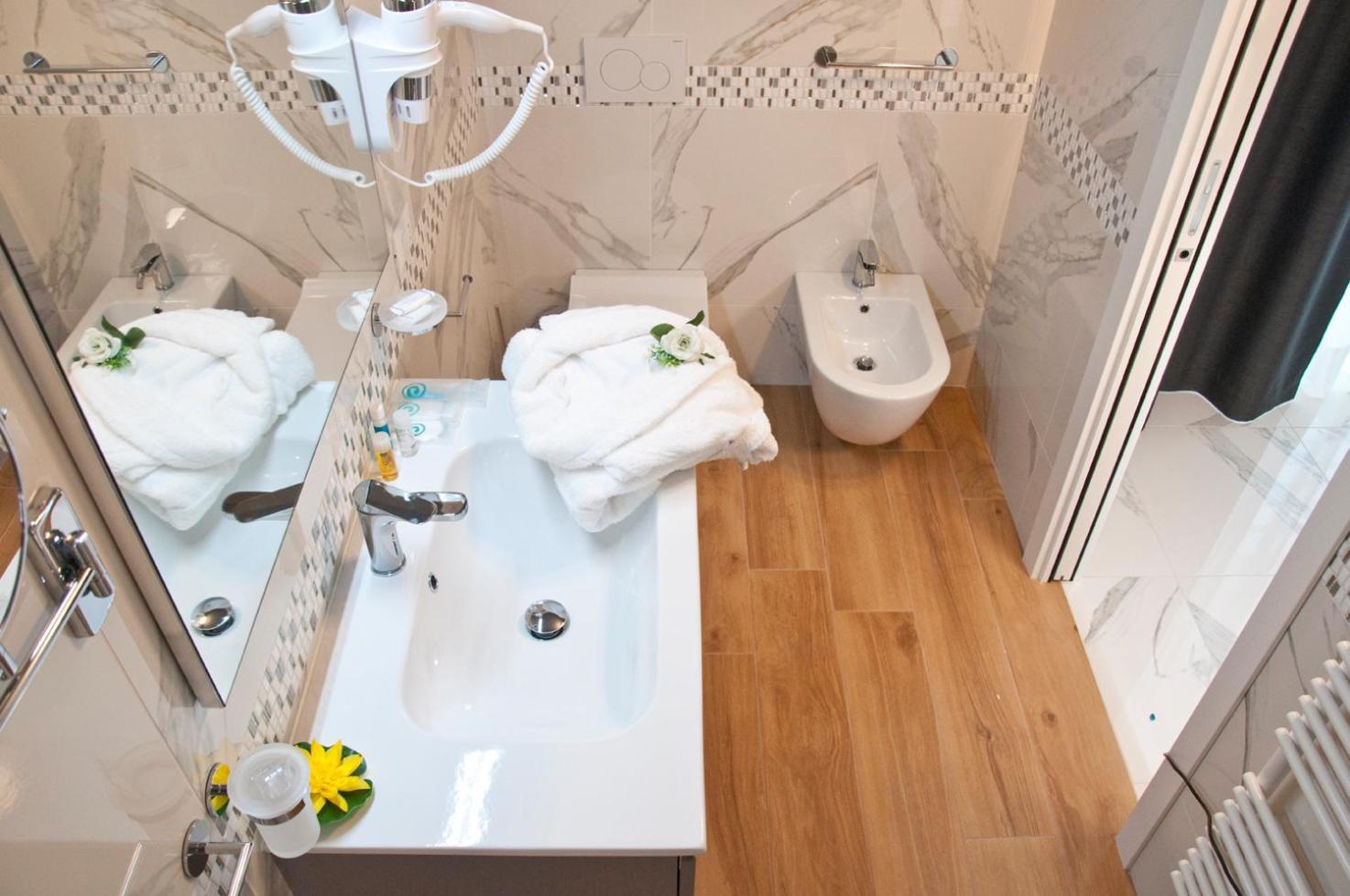 Ambruosi Village Resort & Spa Massignano Ngoại thất bức ảnh
