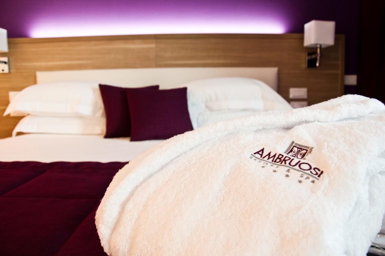 Ambruosi Village Resort & Spa Massignano Ngoại thất bức ảnh