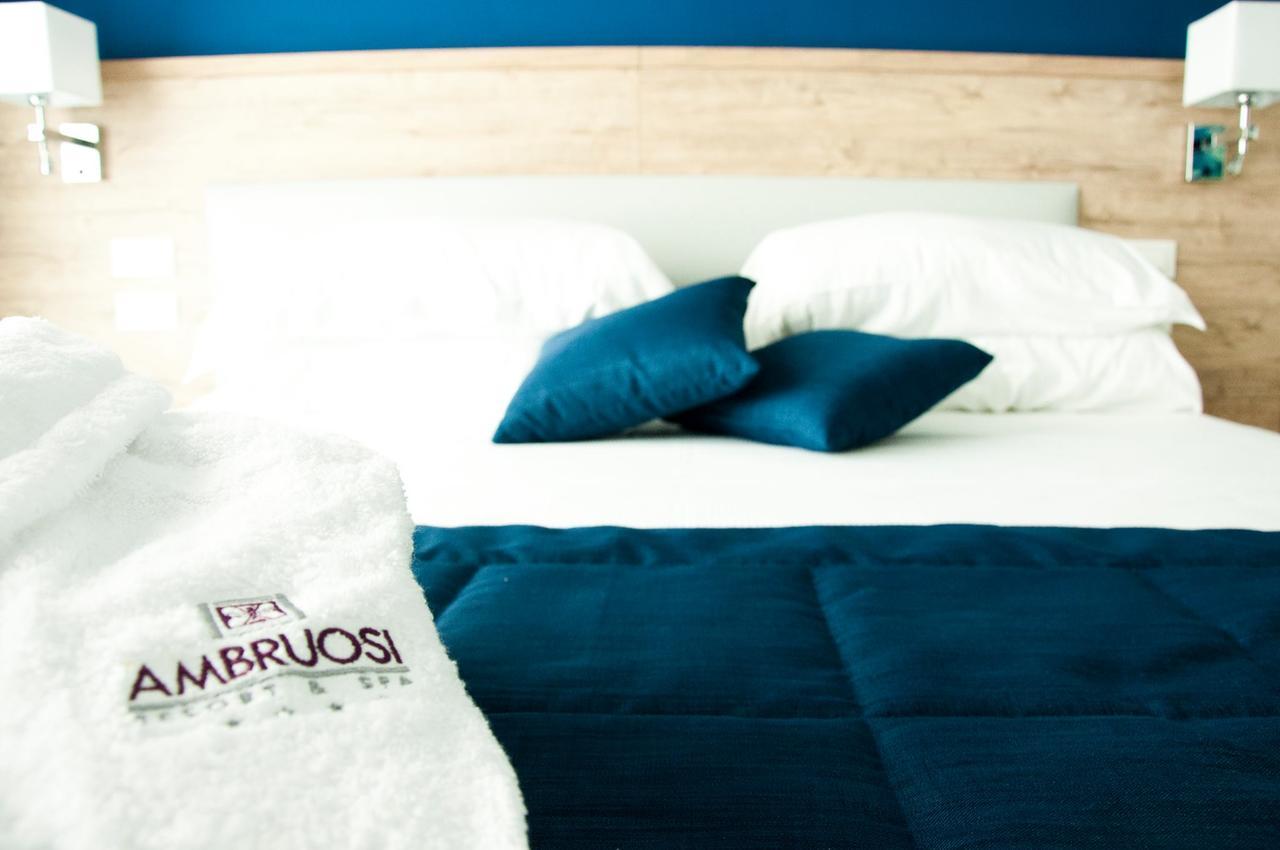 Ambruosi Village Resort & Spa Massignano Ngoại thất bức ảnh